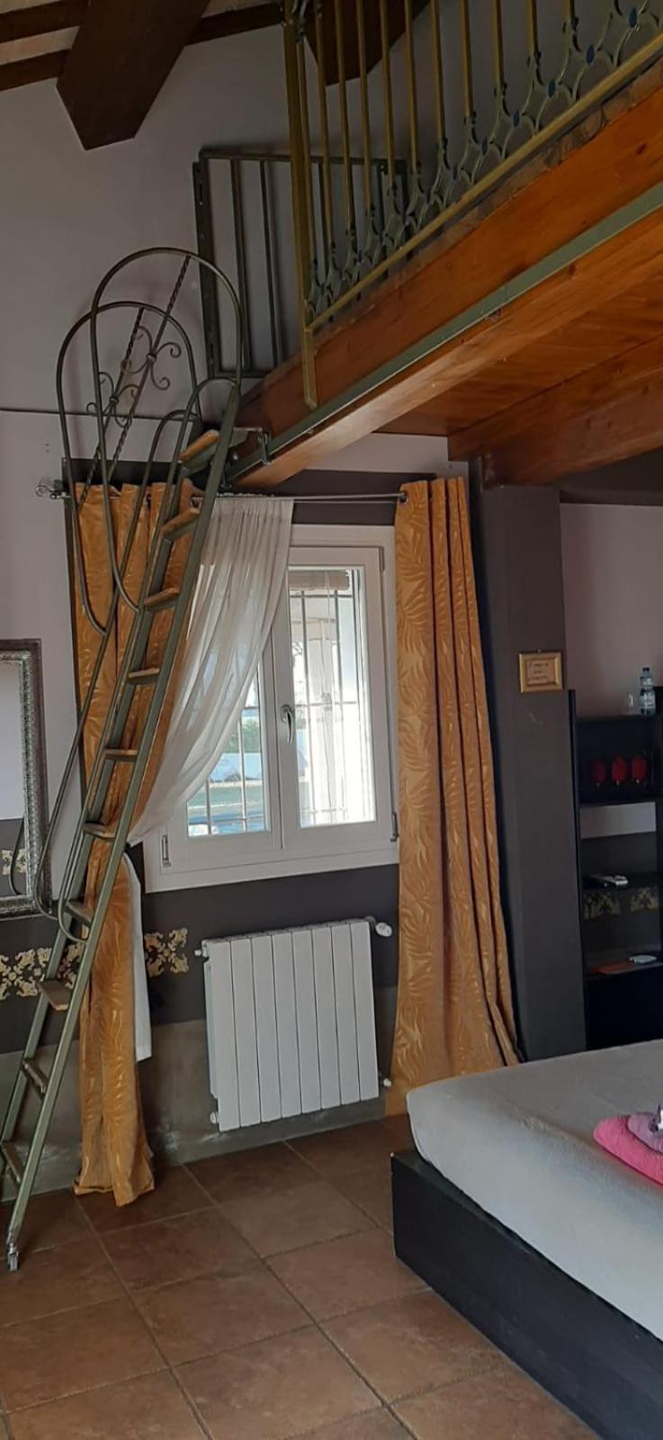 B&B Abracadabra Ghibullo Kültér fotó