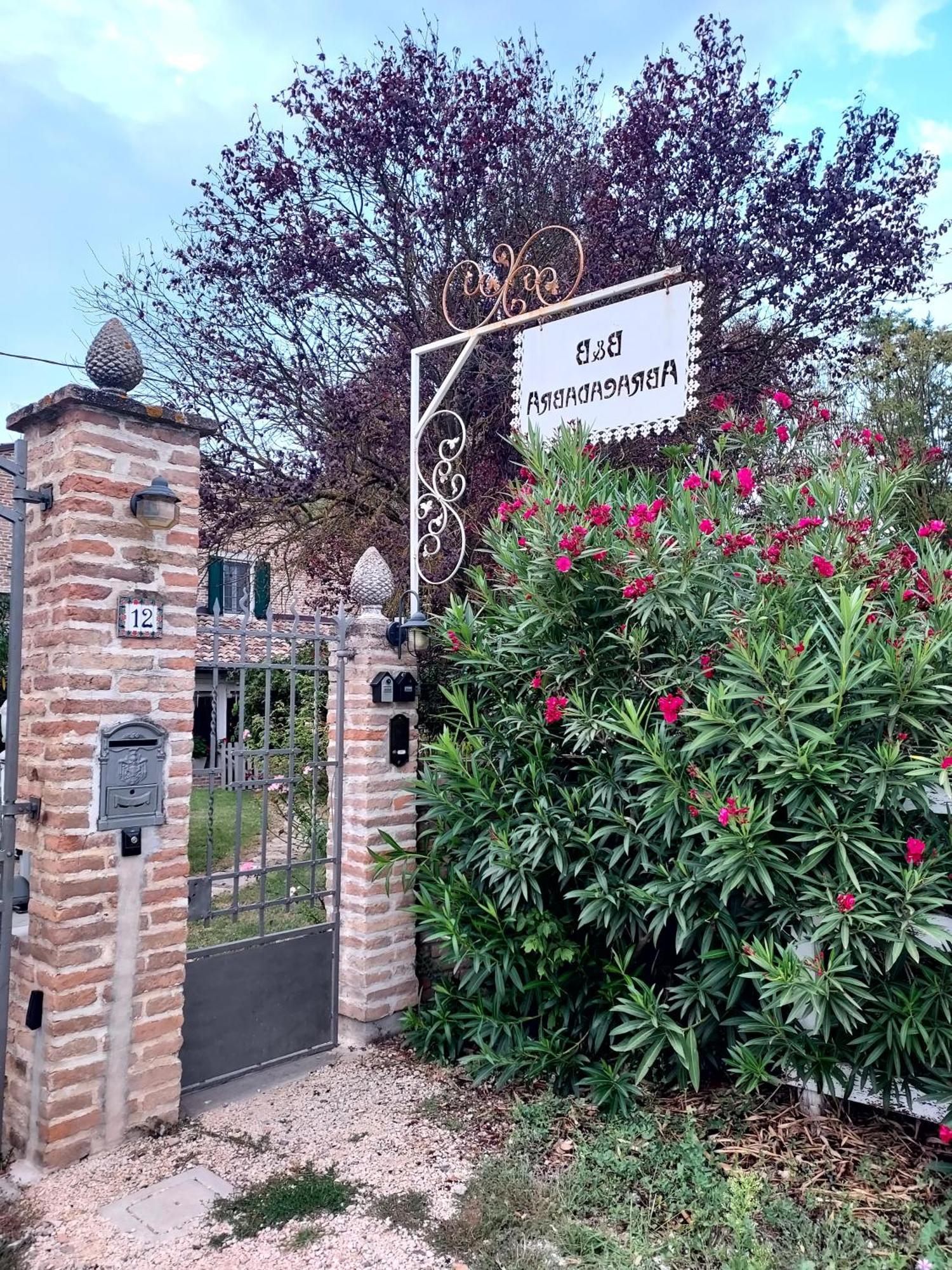 B&B Abracadabra Ghibullo Kültér fotó
